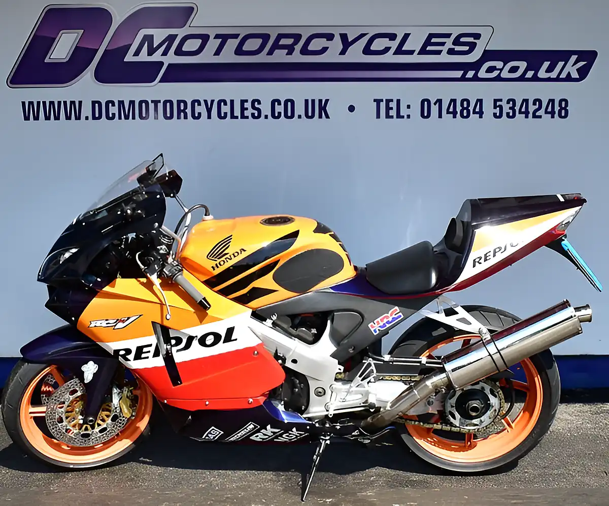 Used 1999 Honda VFR400 NC30 Multicolour - Interior and Exterior details 6