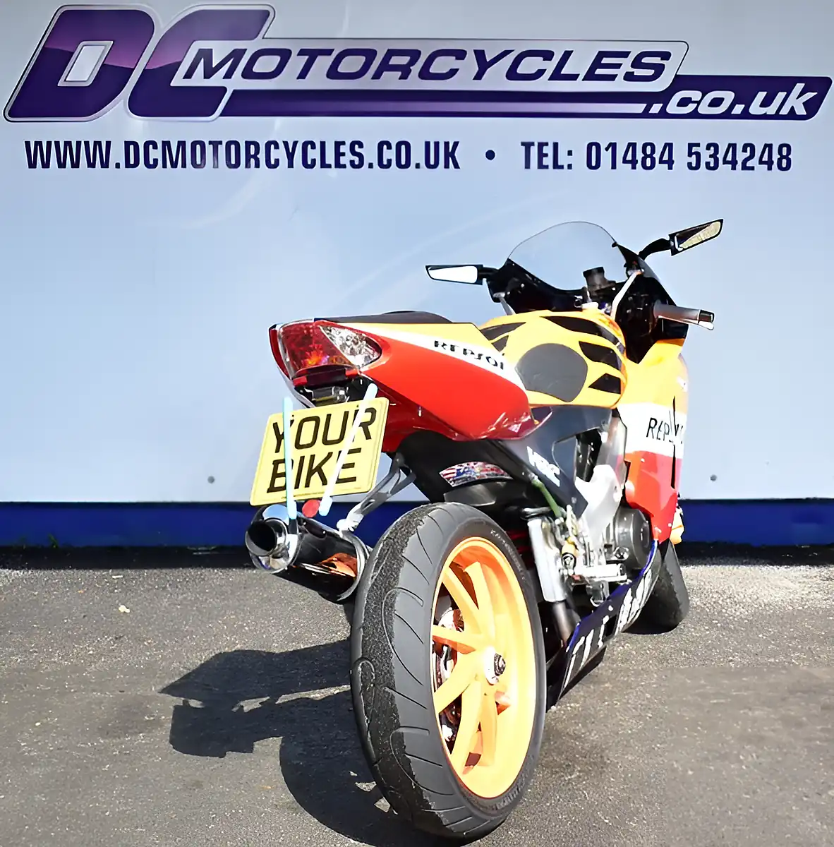 Used 1999 Honda VFR400 NC30 Multicolour - Interior and Exterior details 9