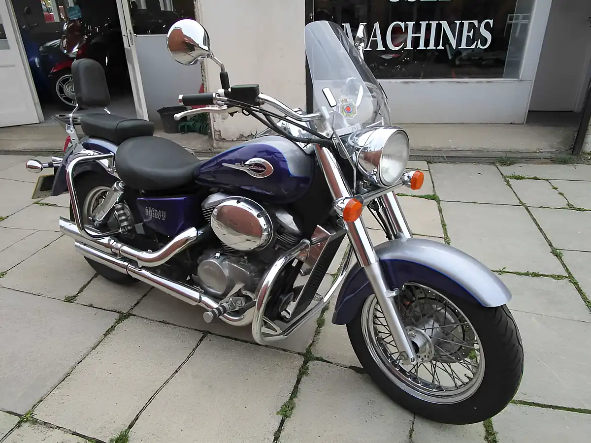 Used 1999 Honda Vt 750 Cruiser Shadow Custom Purple - Interior and Exterior details 9