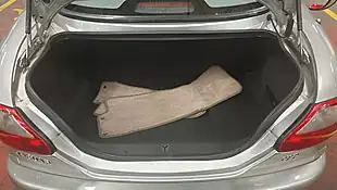 Used 1999 Jaguar Xkr Leather Classic Silver - Interior and Exterior details 12