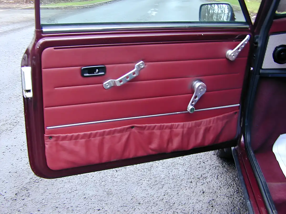 Used 1999 Rover MINI Classic Cooper 40th Anniversary Ltd Ed Mulberry Red - Interior and Exterior details 14