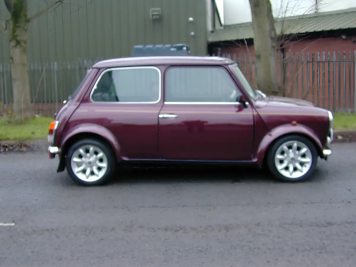 Used 1999 Rover MINI Classic Cooper 40th Anniversary Ltd Ed Mulberry Red - Interior and Exterior details 2