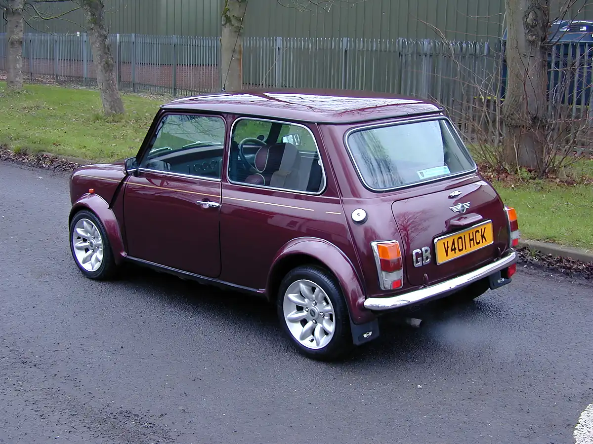 Used 1999 Rover MINI Classic Cooper 40th Anniversary Ltd Ed Mulberry Red - Interior and Exterior details 8