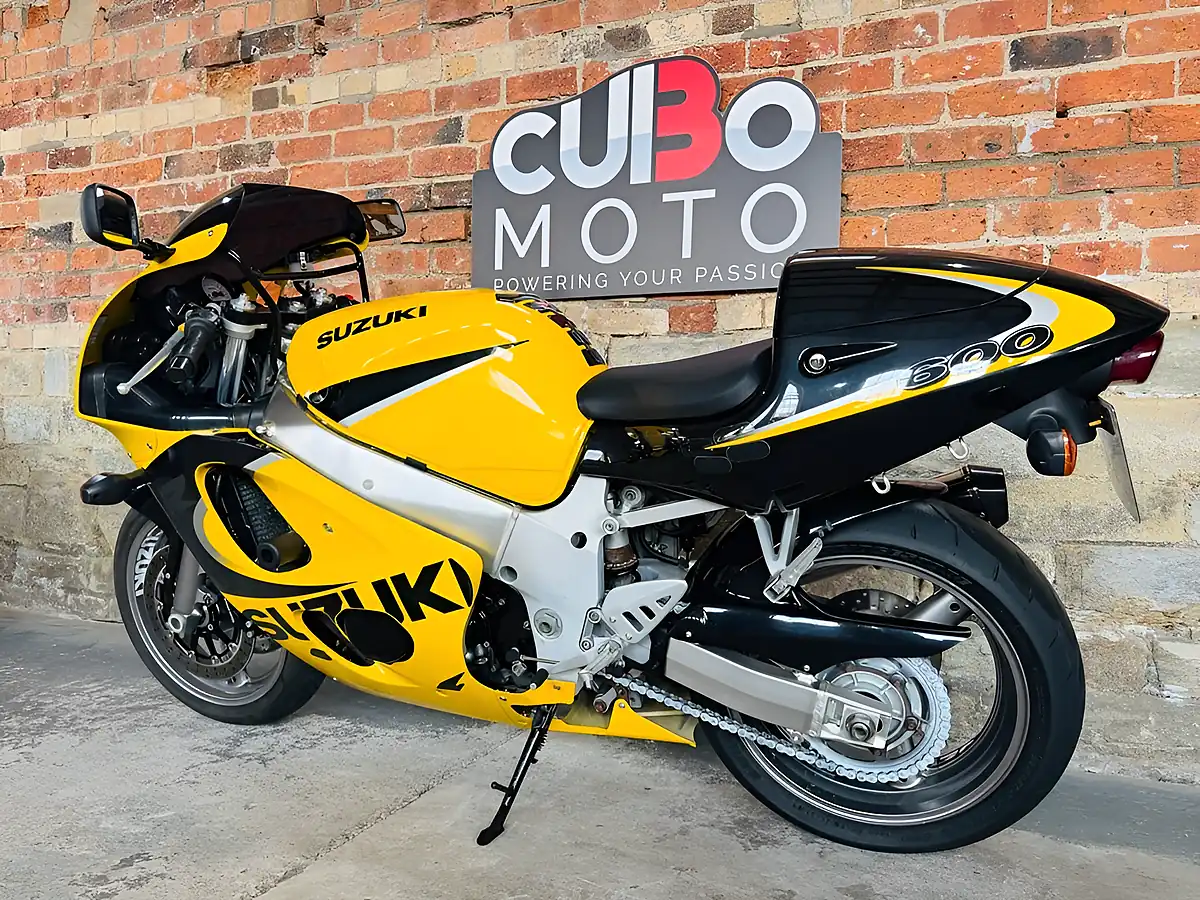 Used 1999 Suzuki GSXR600 Srad Yellow - Interior and Exterior details 13