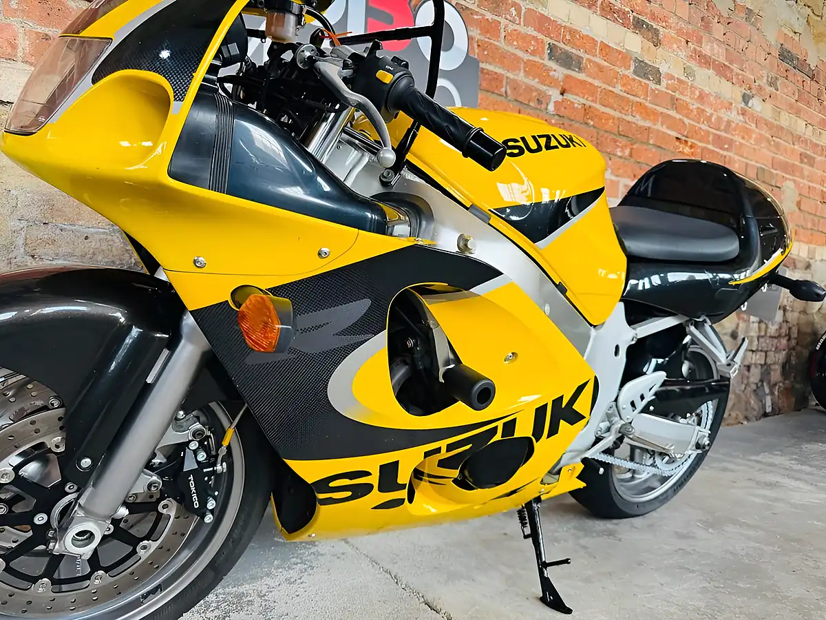 Used 1999 Suzuki GSXR600 Srad Yellow - Interior and Exterior details 15