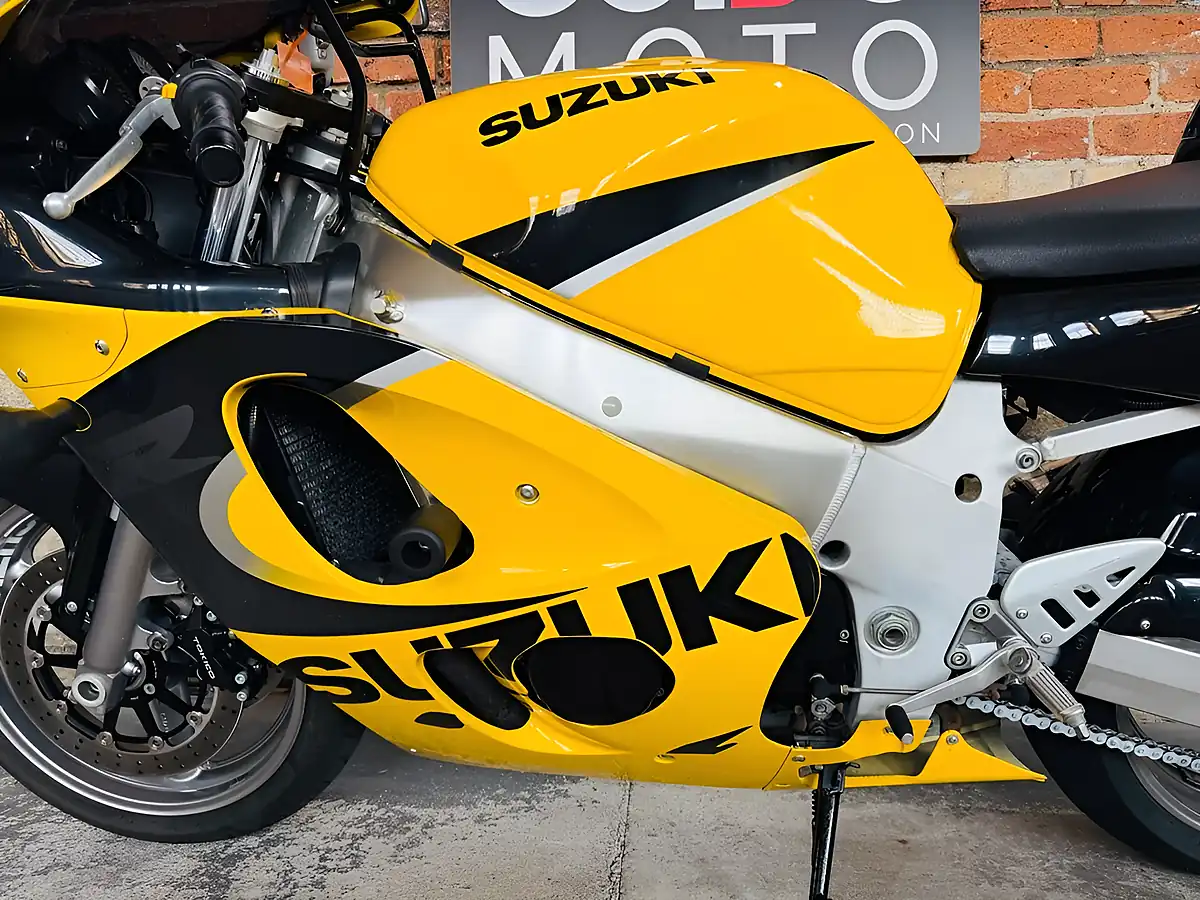 Used 1999 Suzuki GSXR600 Srad Yellow - Interior and Exterior details 16