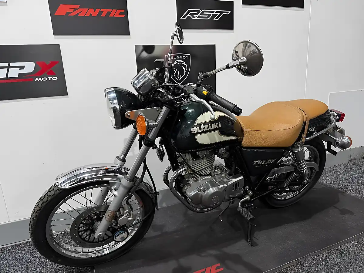 Used 1999 Suzuki Tu 250 - Front View