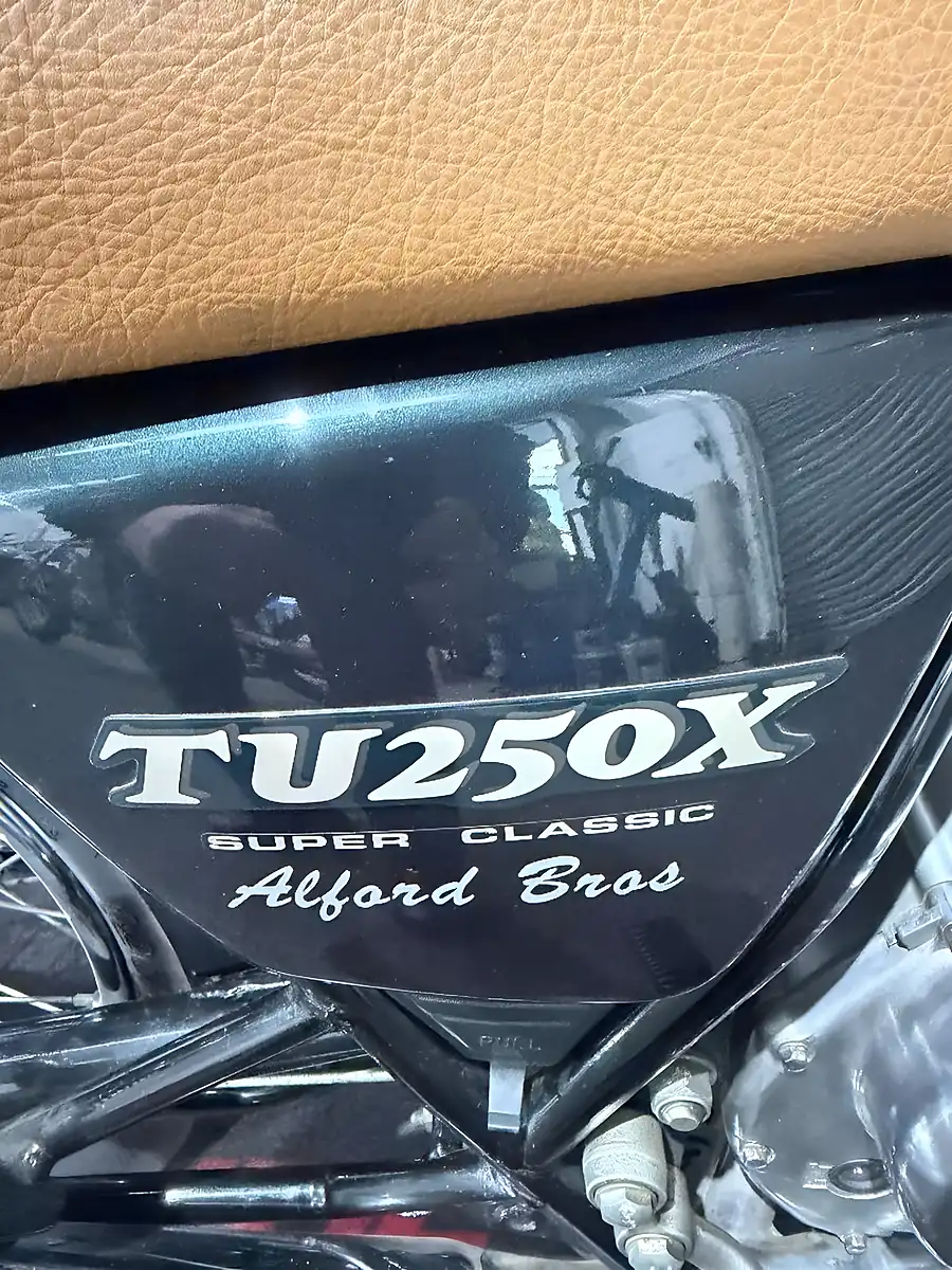Used 1999 Suzuki Tu 250 - Interior and Exterior details 11