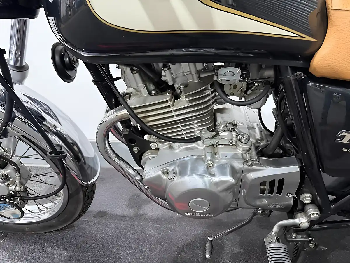 Used 1999 Suzuki Tu 250 - Interior and Exterior details 17