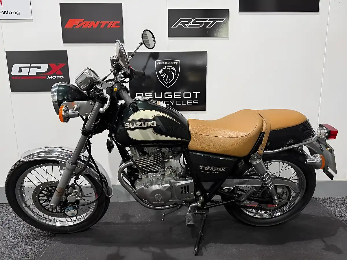 Used 1999 Suzuki Tu 250 - Interior and Exterior details 2