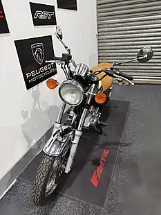 Used 1999 Suzuki Tu 250 - Interior and Exterior details 3