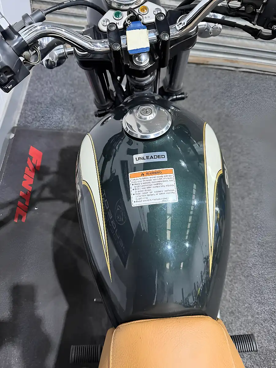 Used 1999 Suzuki Tu 250 - Interior and Exterior details 9
