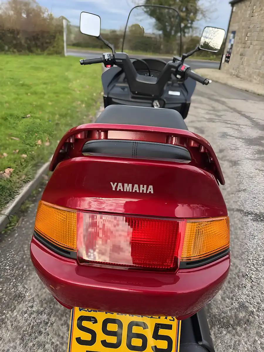 Used 1999 Yamaha Majesty - Interior and Exterior details 8