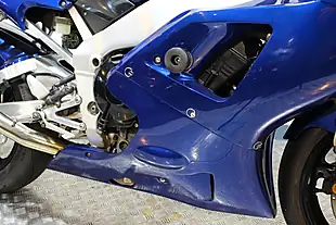 Used 1999 Yamaha R1 Blue - Interior and Exterior details 9