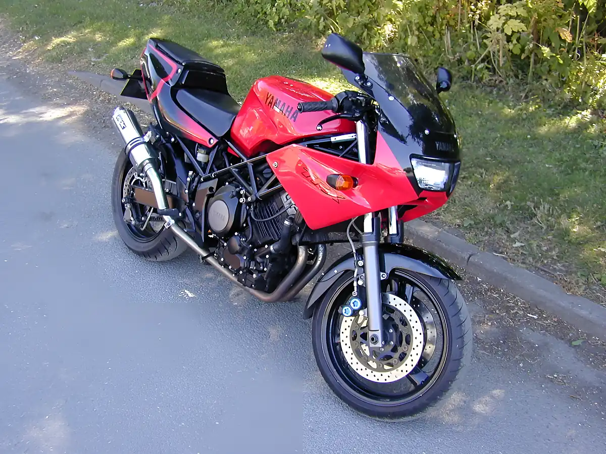 Used 1999 Yamaha TRX850 Red - Front View