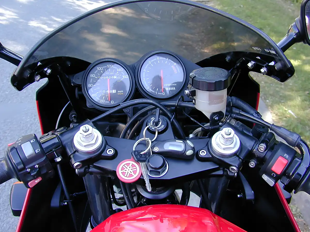 Used 1999 Yamaha TRX850 Red - Interior and Exterior details 18