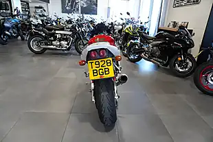Used 1999 Yamaha YZF-R1 White/Red - Interior and Exterior details 4