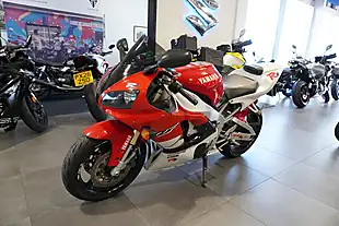 Used 1999 Yamaha YZF-R1 White/Red - Interior and Exterior details 6