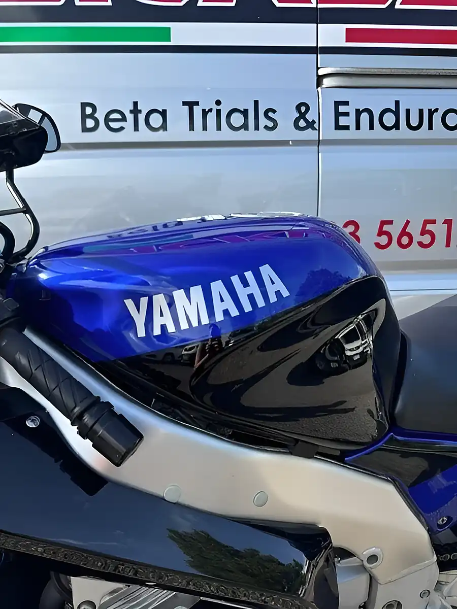 Used 1999 Yamaha YZF1000R Thunderace - Interior and Exterior details 12