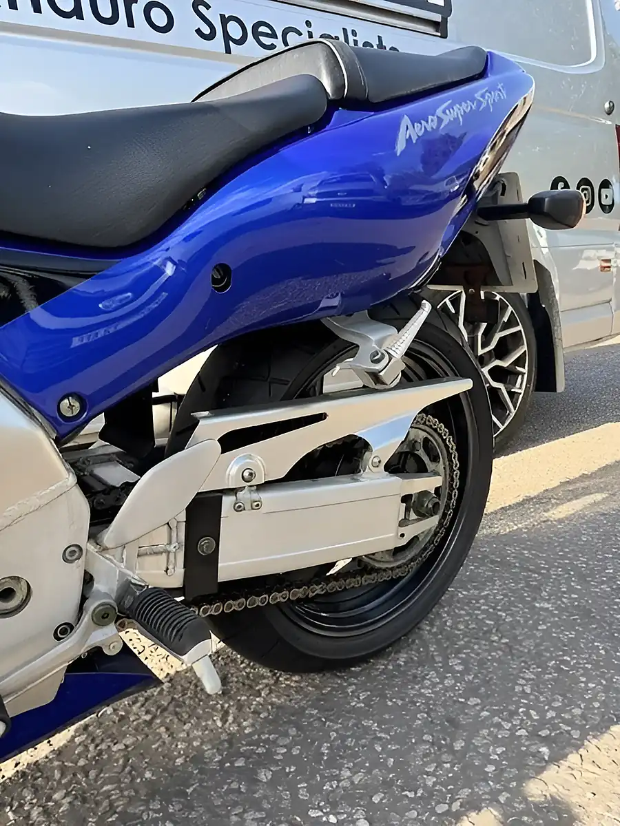 Used 1999 Yamaha YZF1000R Thunderace - Interior and Exterior details 15