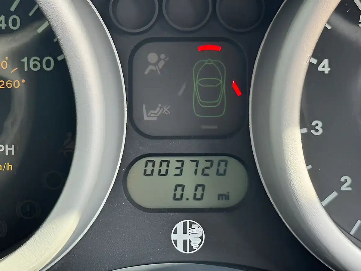 Used 2000 Alfa Romeo Gtv Turismo Silver - Interior and Exterior details 12