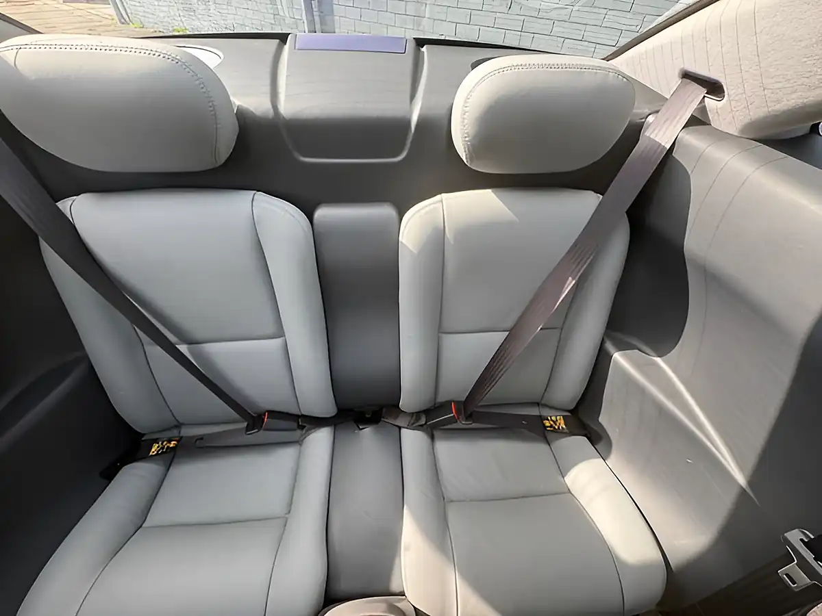 Used 2000 Alfa Romeo Gtv Turismo Silver - Interior and Exterior details 15