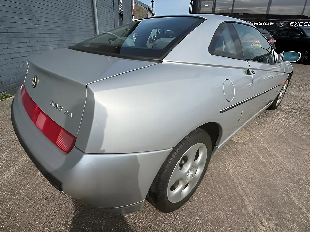 Used 2000 Alfa Romeo Gtv Turismo Silver - Interior and Exterior details 20