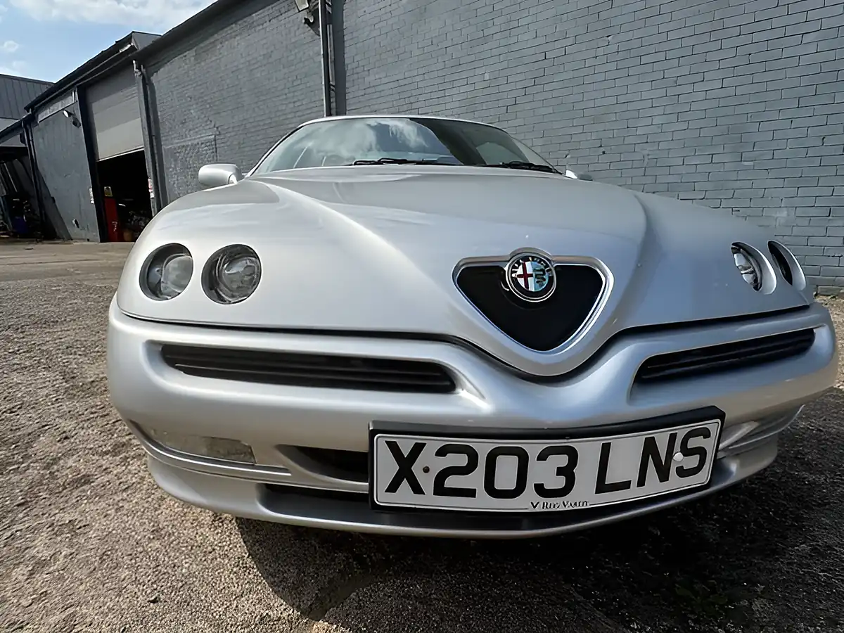 Used 2000 Alfa Romeo Gtv Turismo Silver - Interior and Exterior details 3