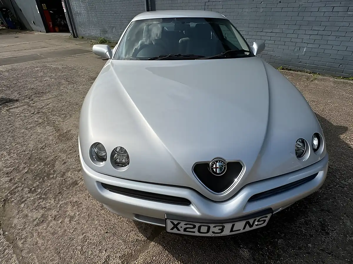 Used 2000 Alfa Romeo Gtv Turismo Silver - Interior and Exterior details 4