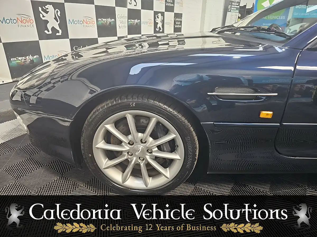 Used 2000 Aston Martin DB7 Vantage Blue - Interior and Exterior details 11