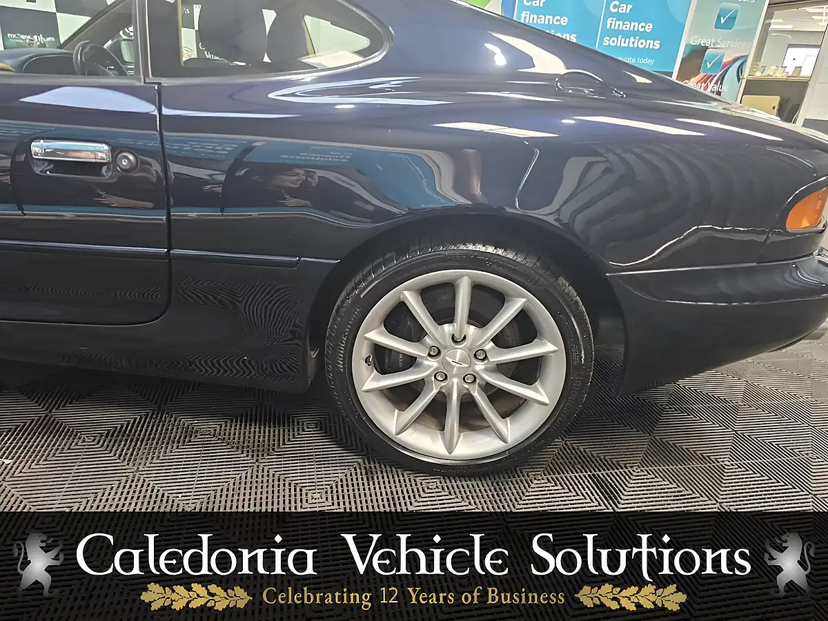 Used 2000 Aston Martin DB7 Vantage Blue - Interior and Exterior details 20