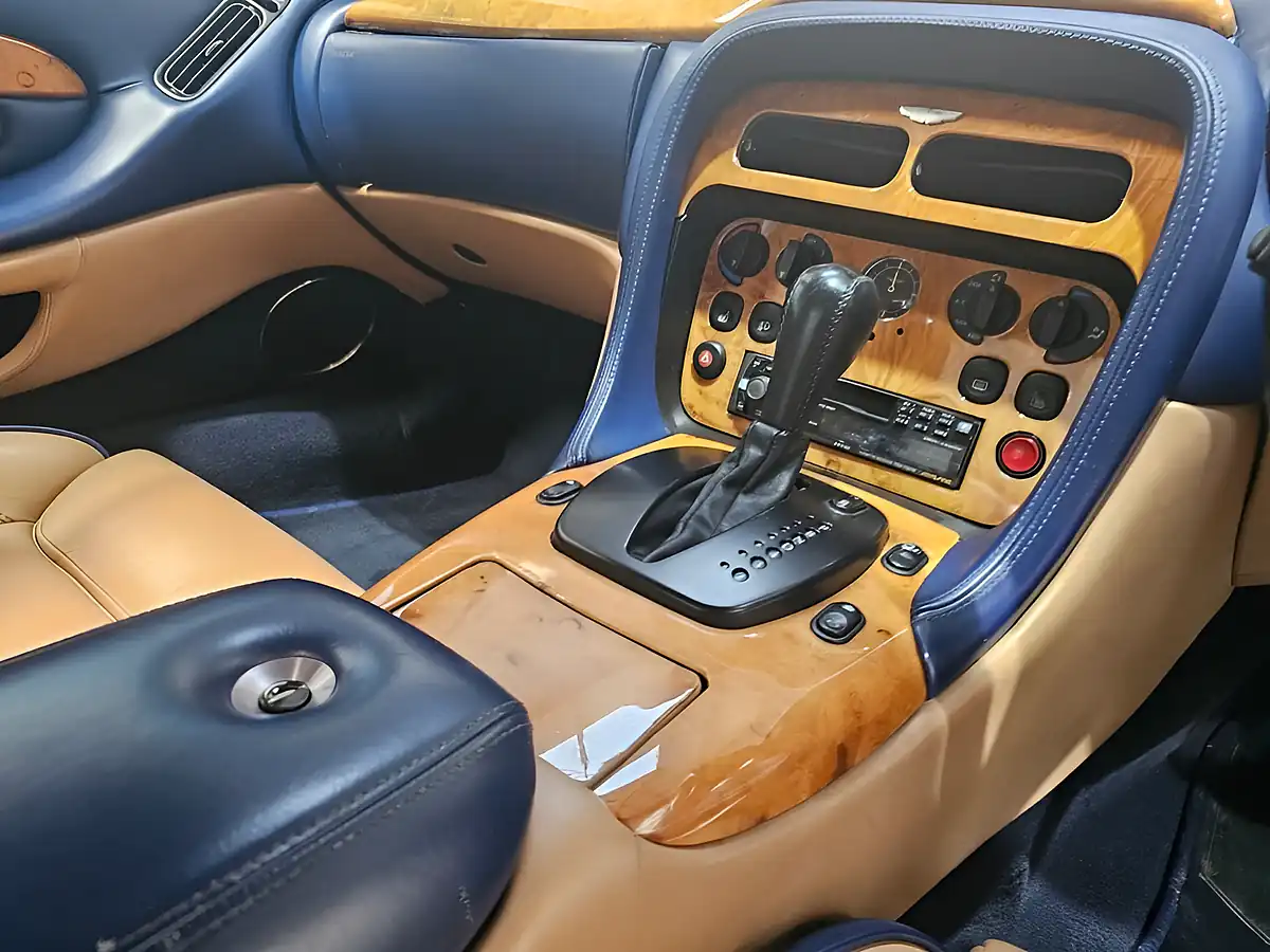 Used 2000 Aston Martin DB7 Vantage Blue - Interior and Exterior details 7