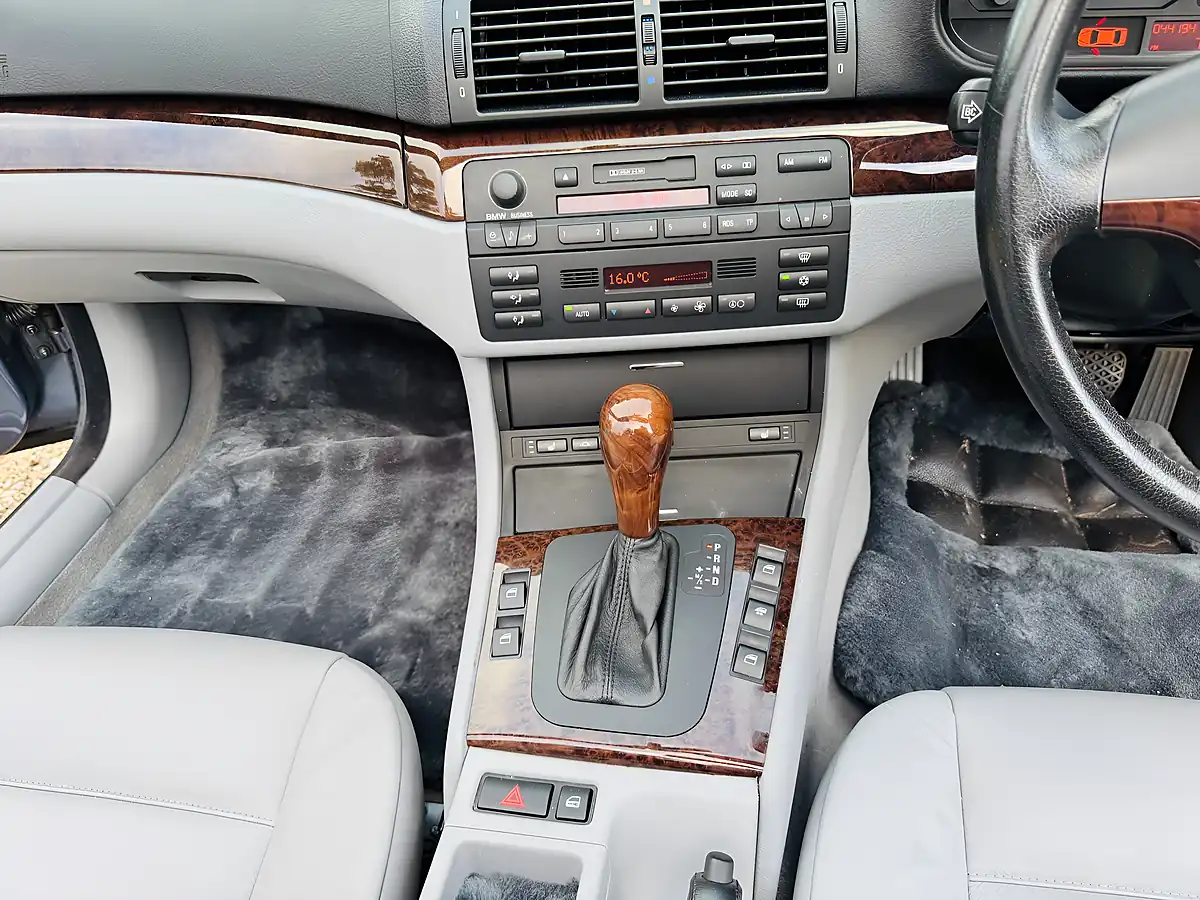 Used 2000 BMW 3 Series 323Ci Convertible Blue - Interior and Exterior details 11