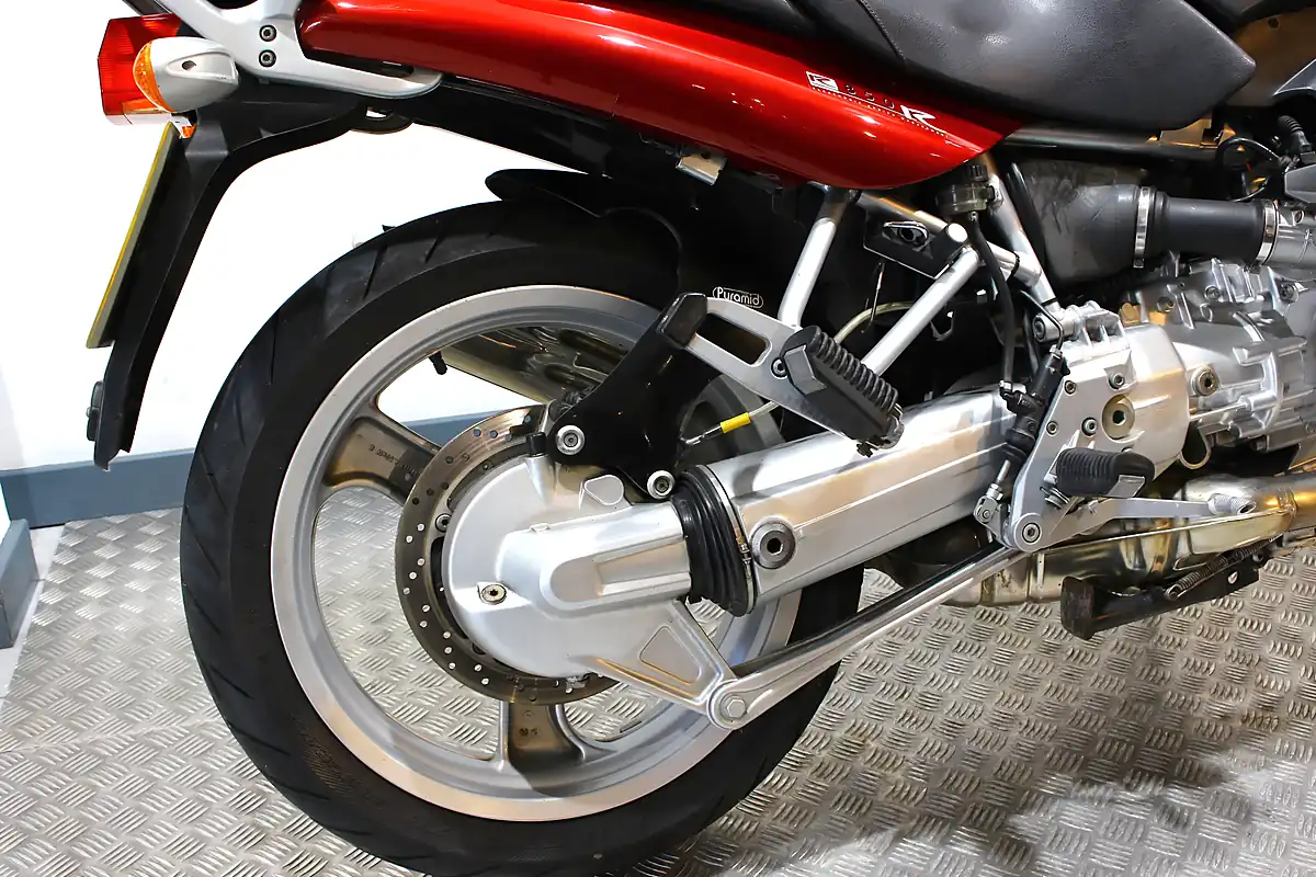 Used 2000 BMW R850R Red - Interior and Exterior details 7