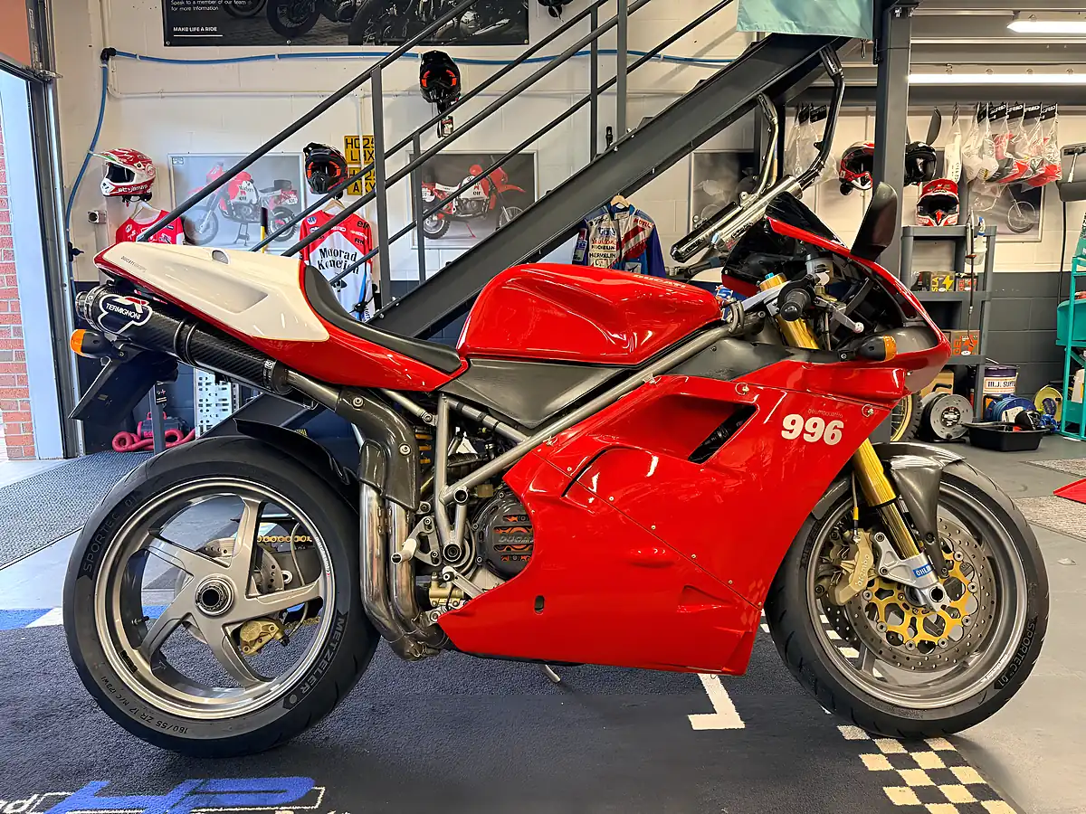 Used 2000 Ducati 996 Sps - Front View