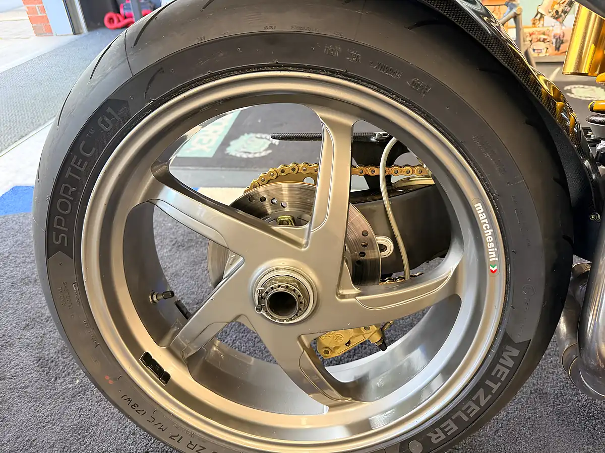 Used 2000 Ducati 996 Sps - Interior and Exterior details 2