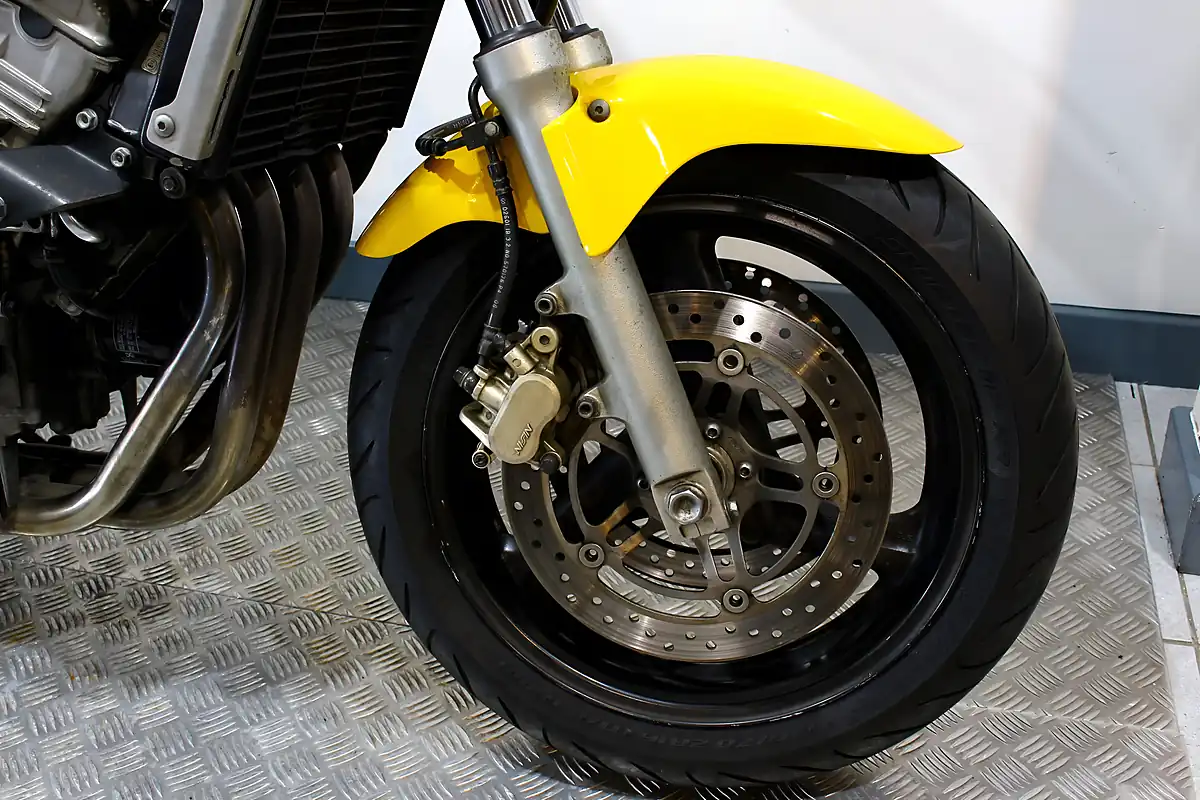 Used 2000 Honda CB600F Yellow - Interior and Exterior details 5