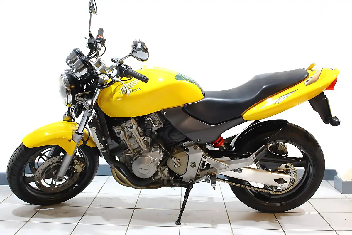 Used 2000 Honda Hornet CB600F Yellow - Interior and Exterior details 2