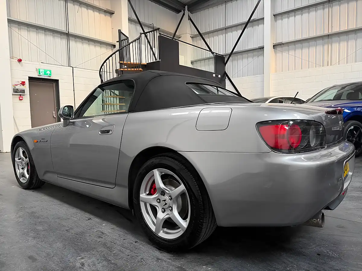 Used 2000 Honda S2000 Roadster Metallic Silver - Interior and Exterior details 6