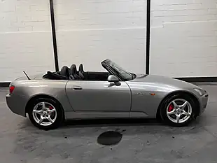 Used 2000 Honda S2000 Roadster Metallic Silver - Interior and Exterior details 8