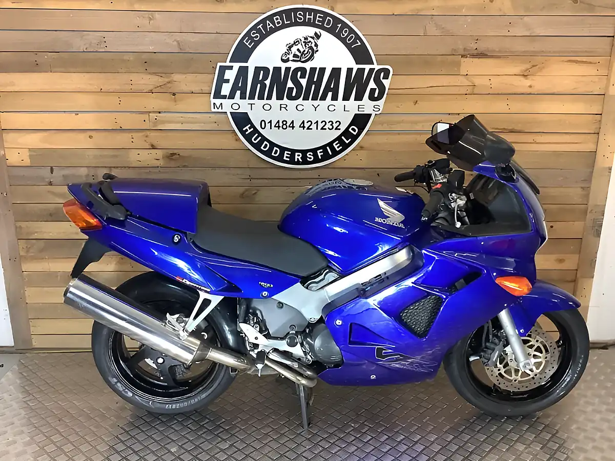 Used 2000 Honda Vfr Metallic Blue - Front View