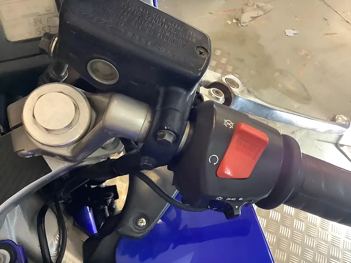 Used 2000 Honda Vfr Metallic Blue - Interior and Exterior details 16