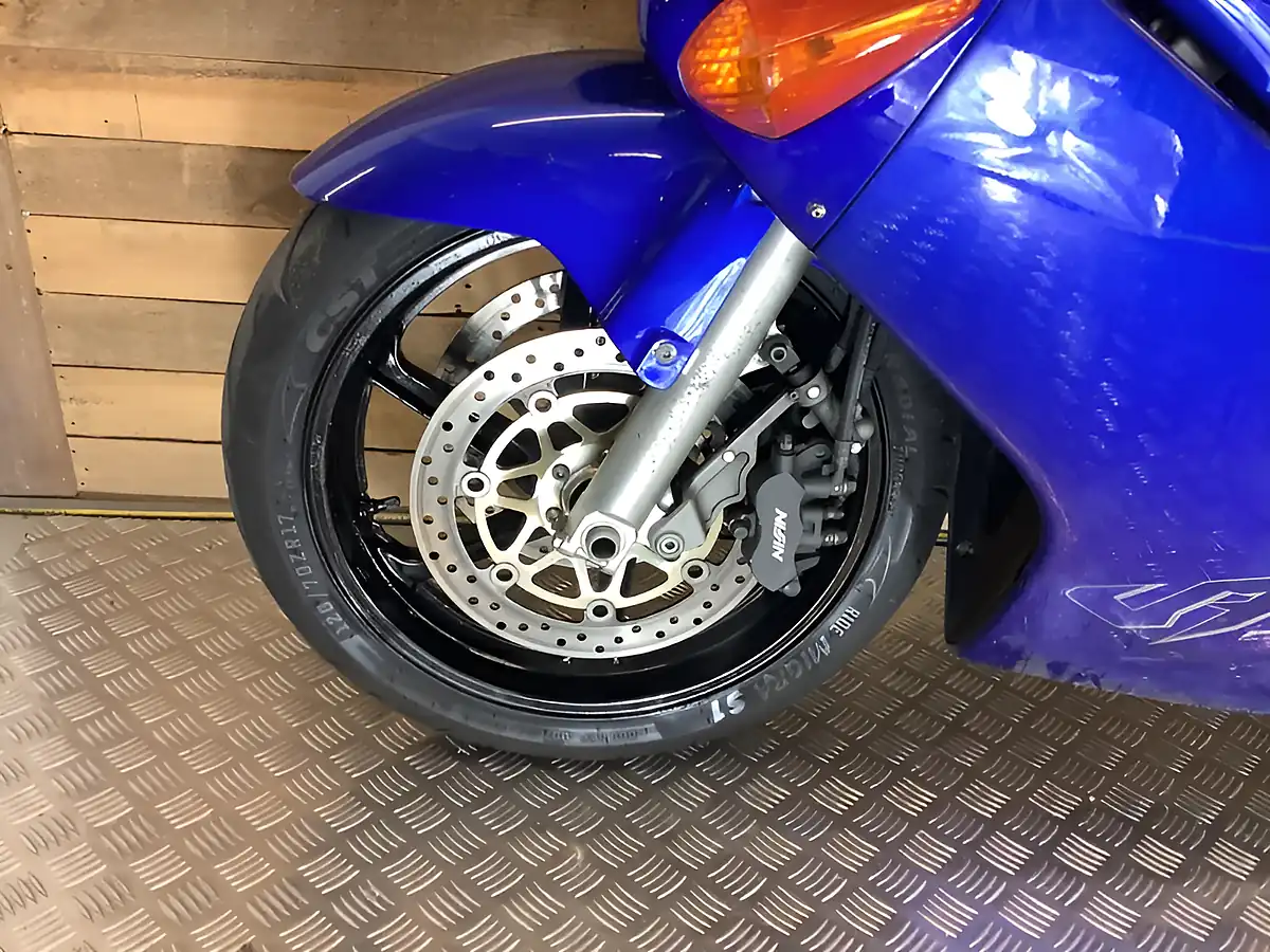 Used 2000 Honda Vfr Metallic Blue - Interior and Exterior details 9