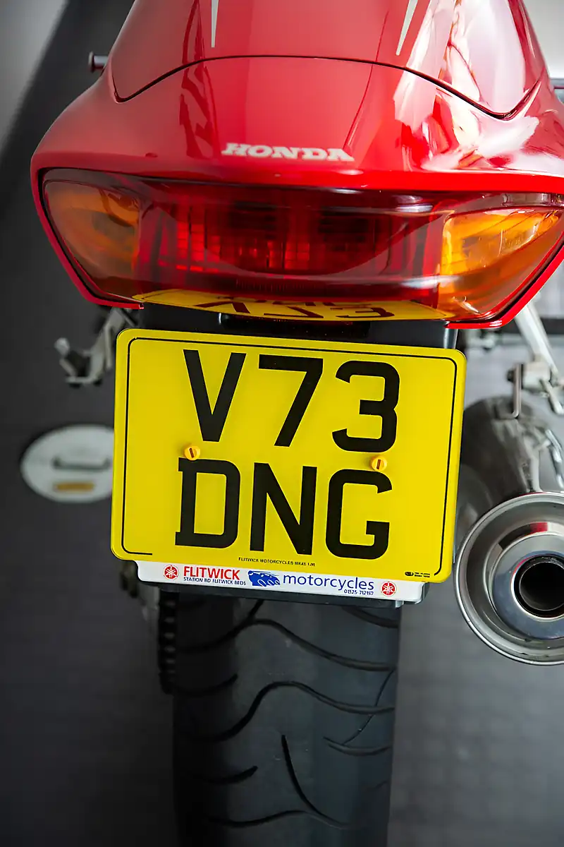 Used 2000 Honda VFR800 Anniversary Red - Interior and Exterior details 18