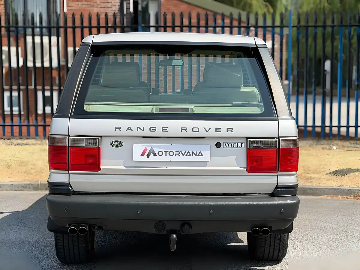 Used 2000 Land Rover Range Rover Vogue Silver - Interior and Exterior details 12