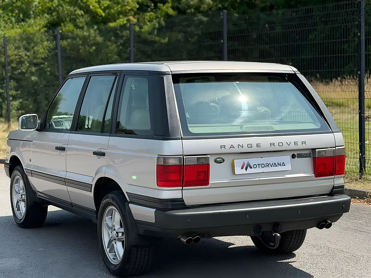 Used 2000 Land Rover Range Rover Vogue Silver - Interior and Exterior details 4
