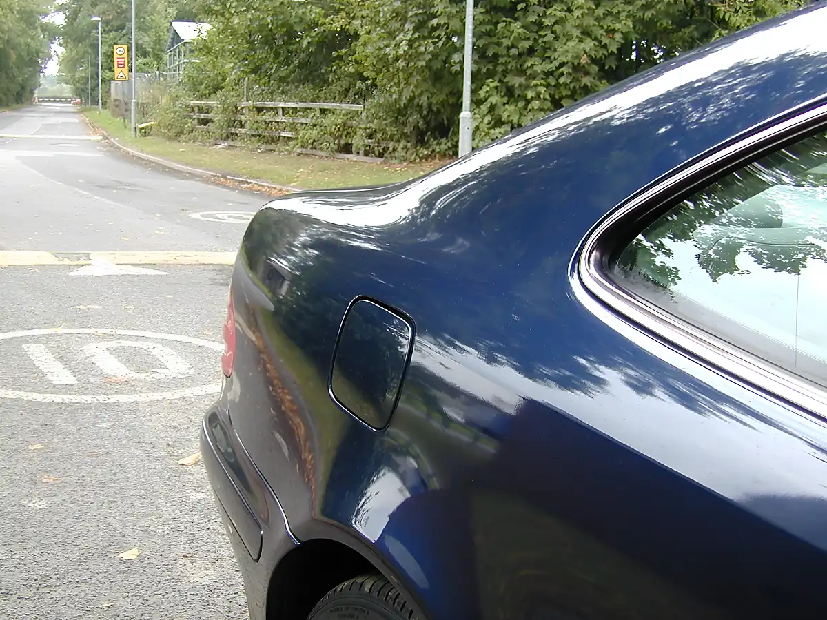 Used 2000 Mercedes-Benz Clk Coupe Azurite Blue Metallic - Interior and Exterior details 13