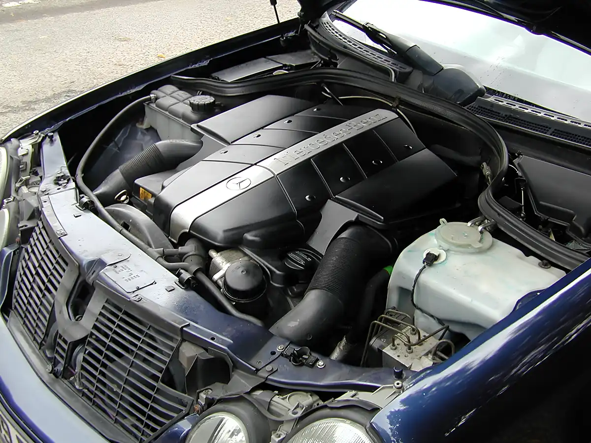 Used 2000 Mercedes-Benz Clk Coupe Azurite Blue Metallic - Interior and Exterior details 19