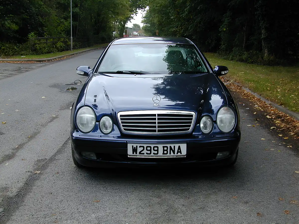 Used 2000 Mercedes-Benz Clk Coupe Azurite Blue Metallic - Interior and Exterior details 4