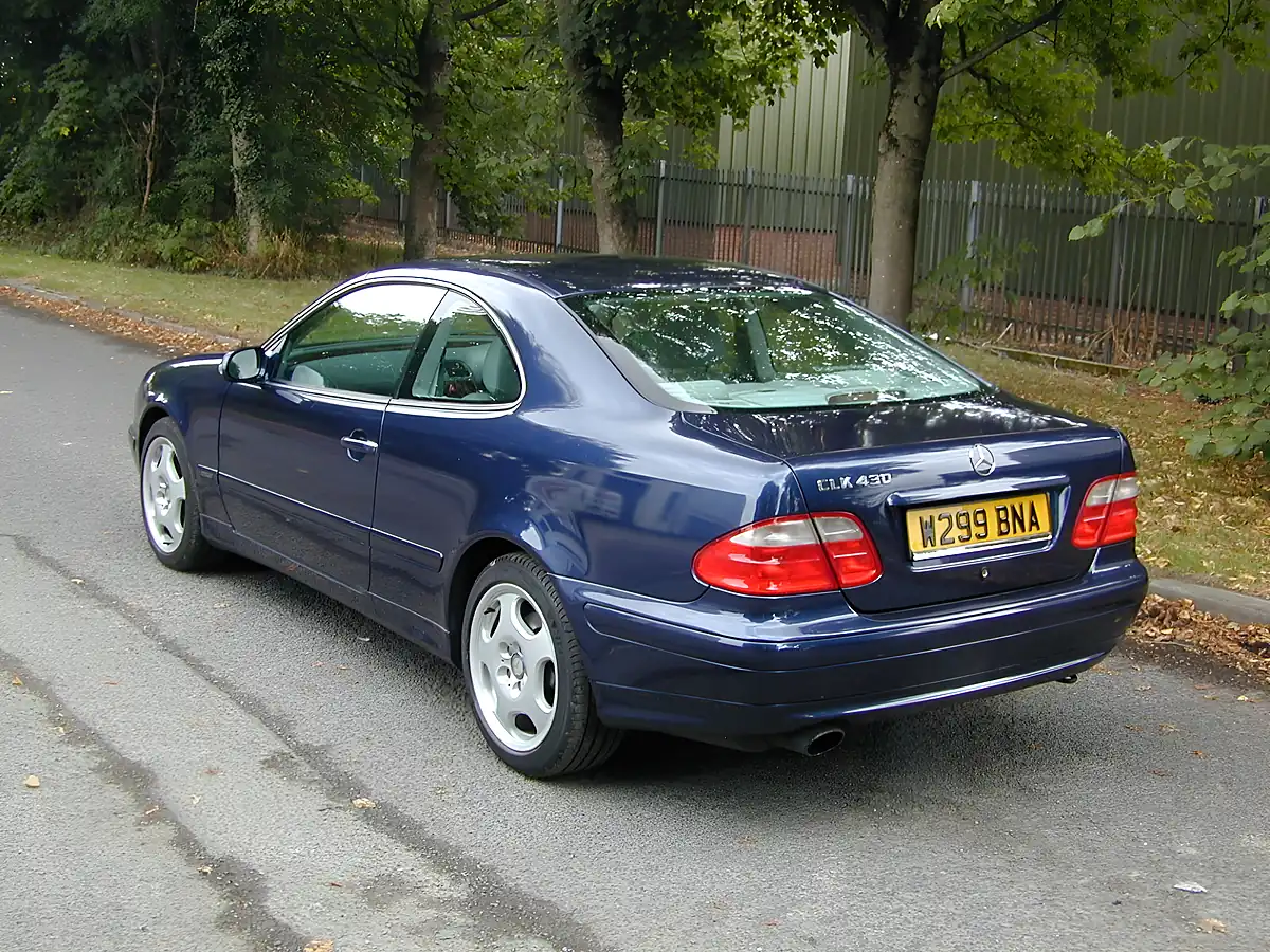 Used 2000 Mercedes-Benz Clk Coupe Azurite Blue Metallic - Interior and Exterior details 6